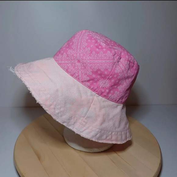 Free People Designer Bucket Hat Cotton Pink Paisley One Size - Picture 3 of 6